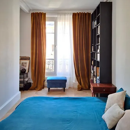 Spacious With Wifi In The Heart Of Apartment Paris