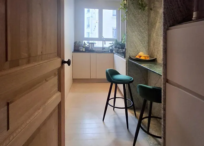 Spacious With Wifi In The Heart Of Apartment Paris