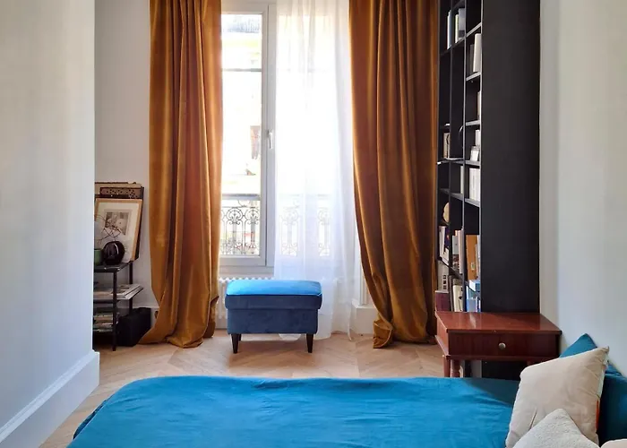 Spacious With Wifi In The Heart Of Apartment Paris